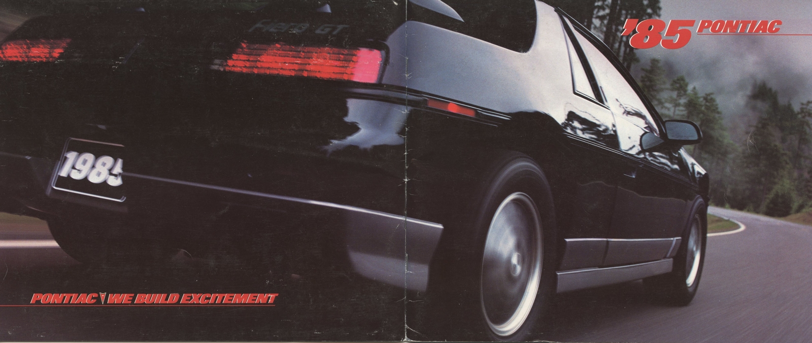 n_1985 Pontiac Full Line Prestige-74-00.jpg